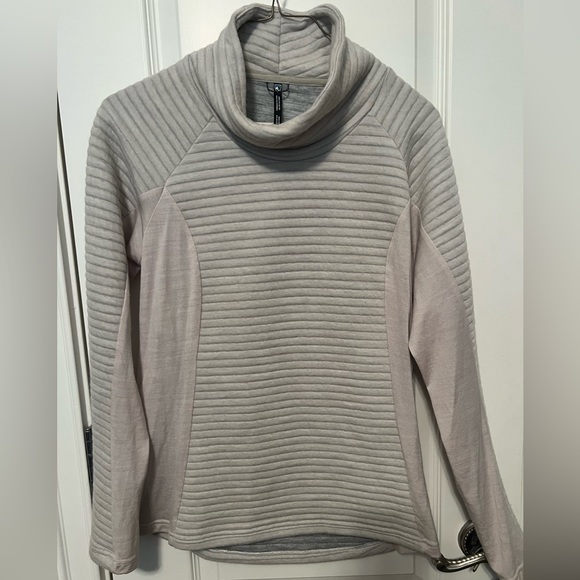 Kuhl woman’s pullover size XS - Picture 1 of 5